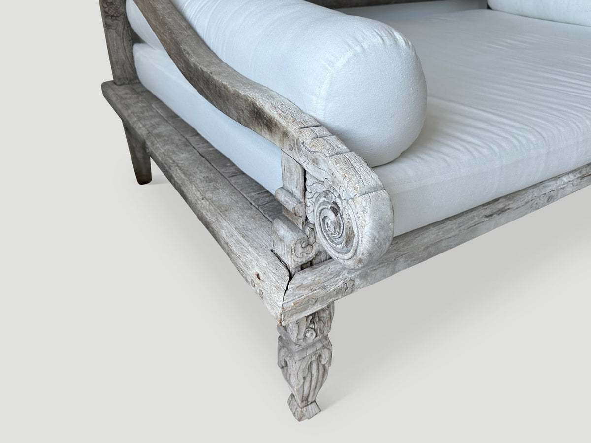 Museum Quality Rare Antique Day Bed