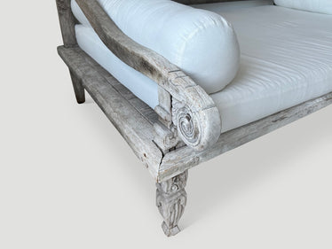 Museum Quality Rare Antique Day Bed