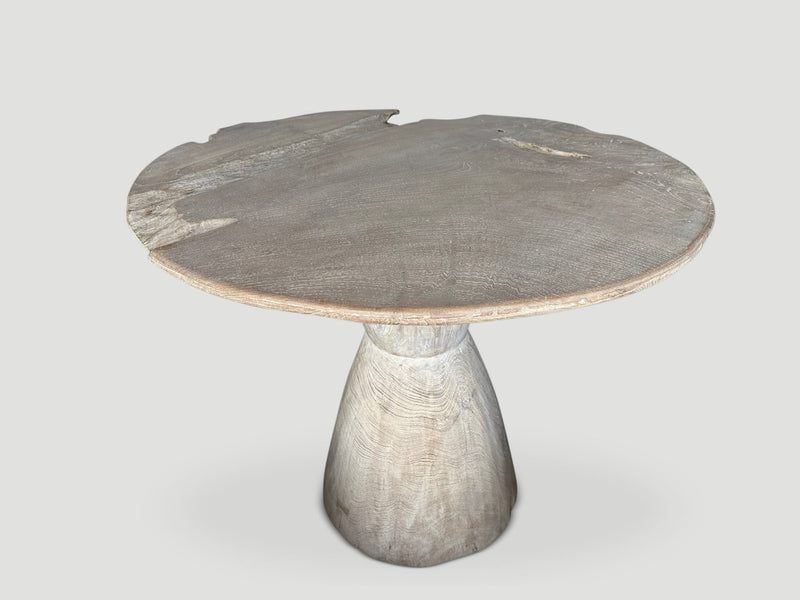 St. Barts Organic Round Table