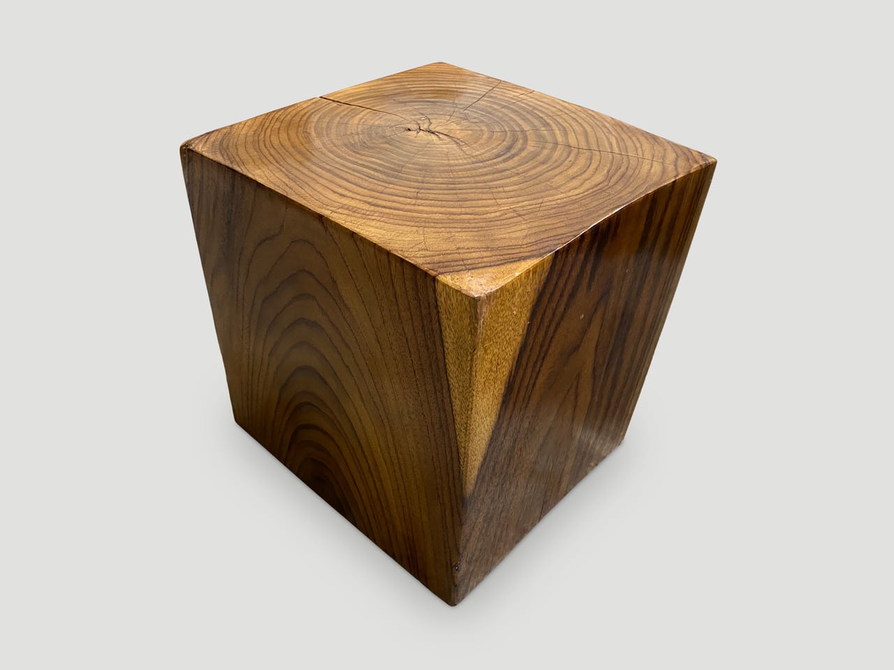 SONO WOOD CUBE SIDE TABLE