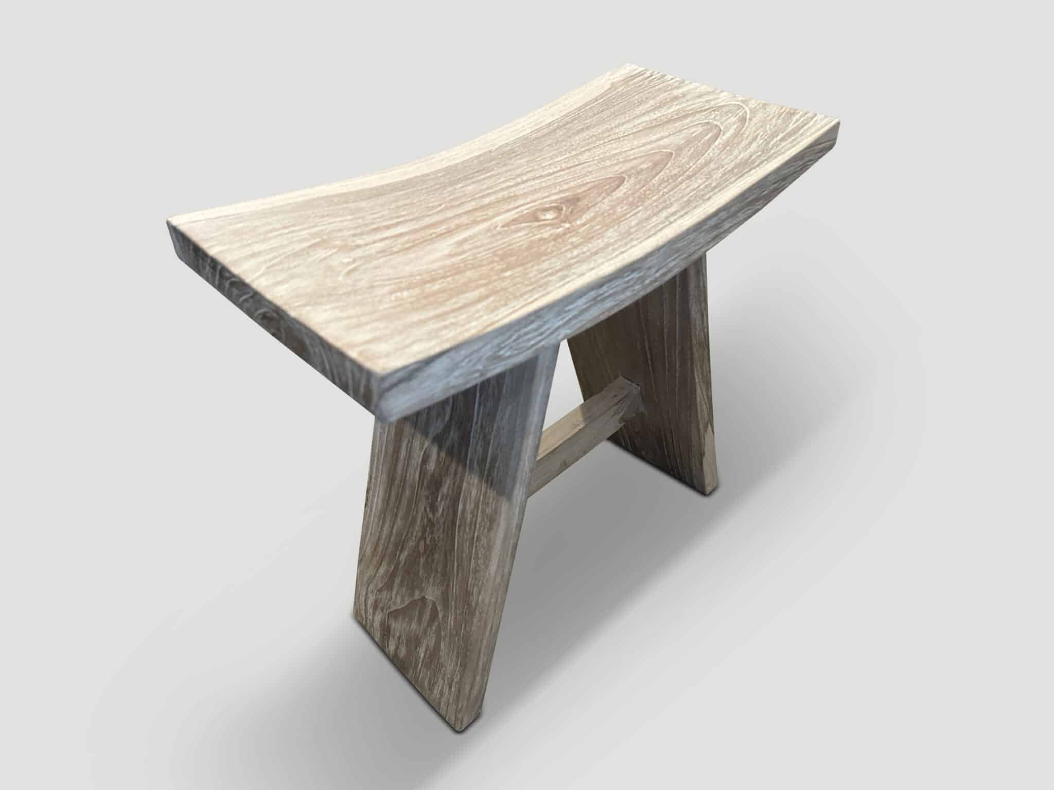 minimalist small bench