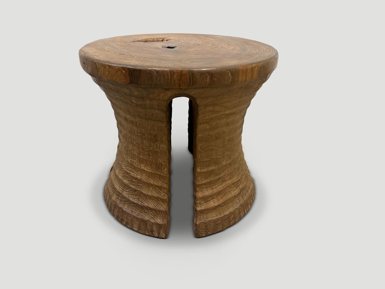 SCULPTURAL SIDE TABLE OR STOOL
