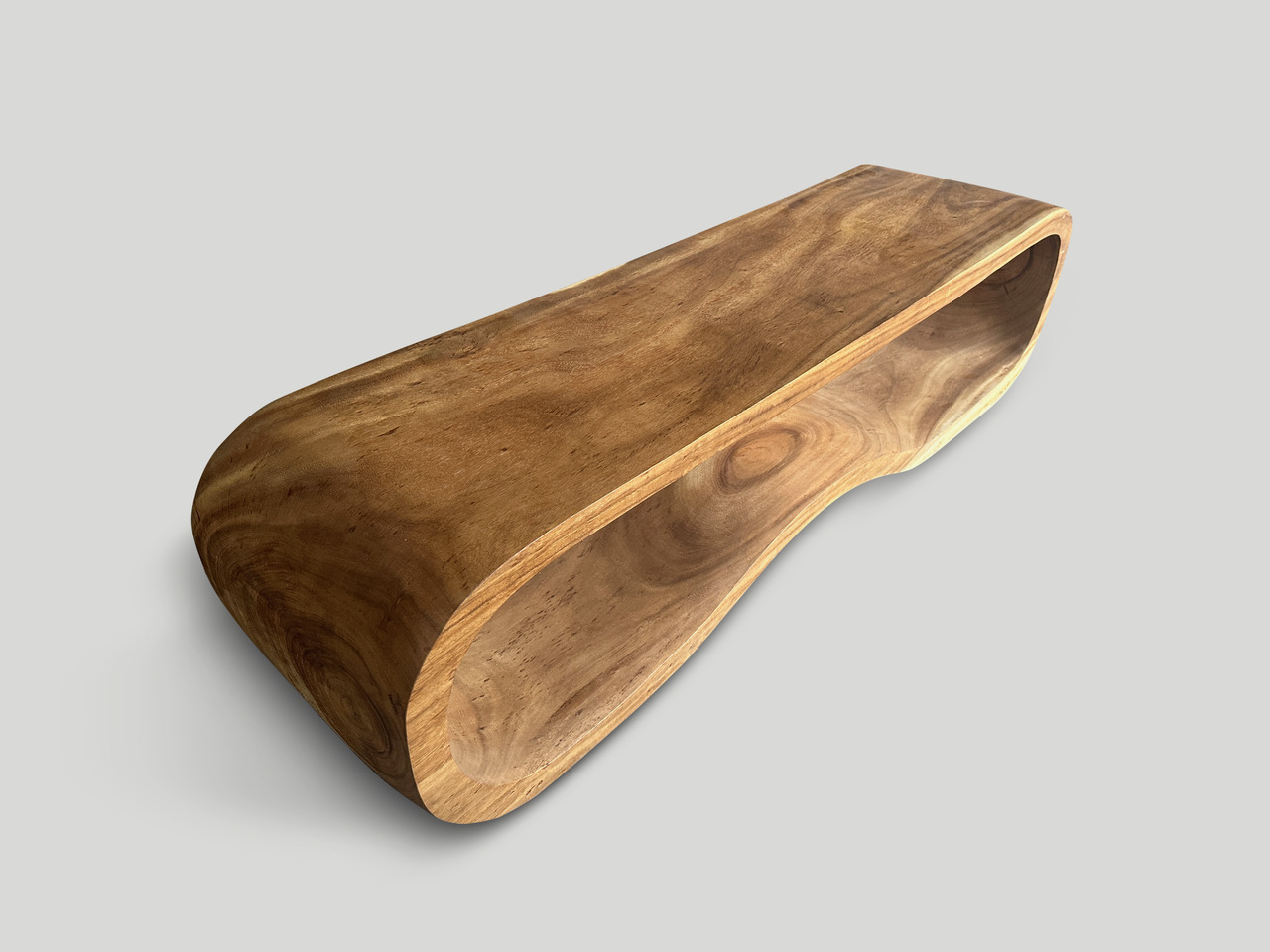 MINIMALIST SCULPTURAL BENCH OR COFFEE TABLE
