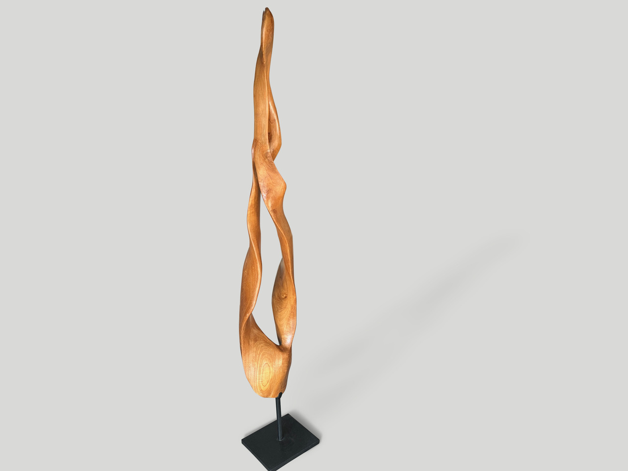wood minimalist sculpture