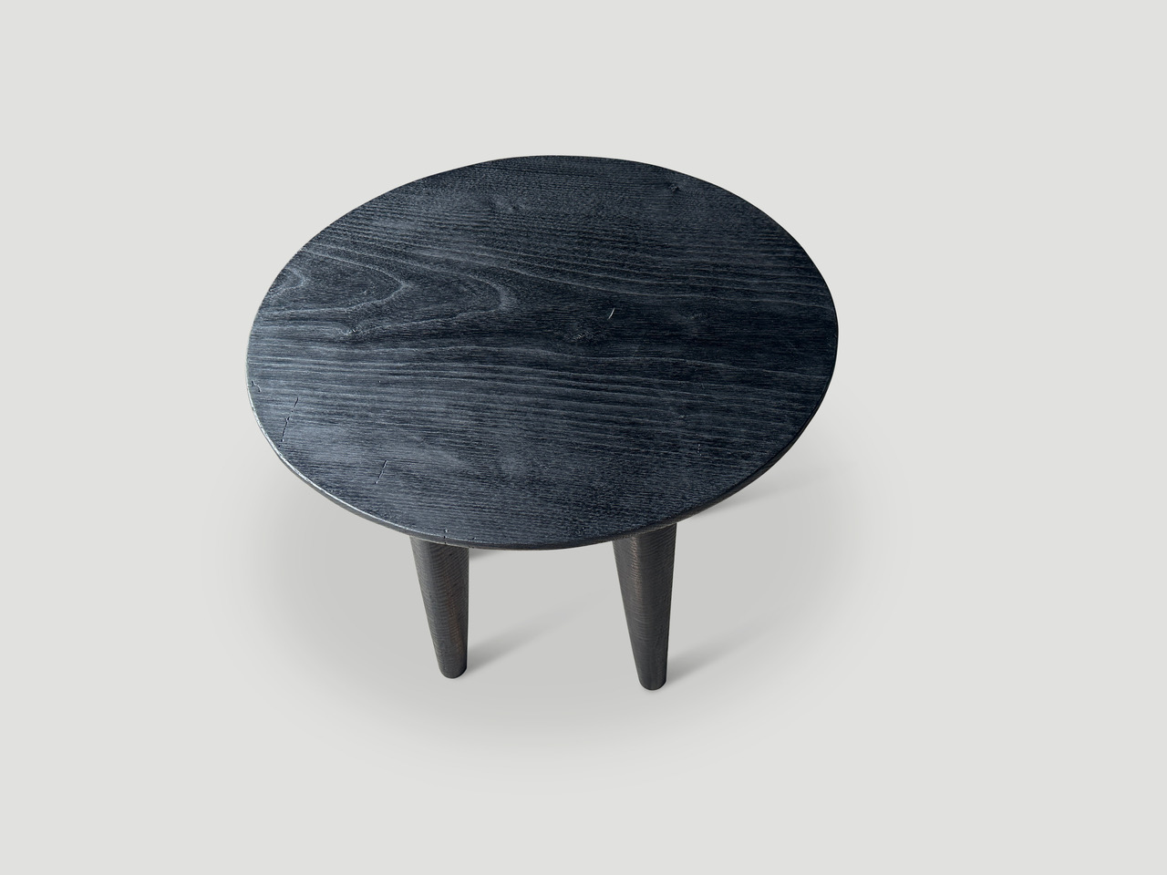 MINIMALIST CHARRED ROUND SIDE TABLE