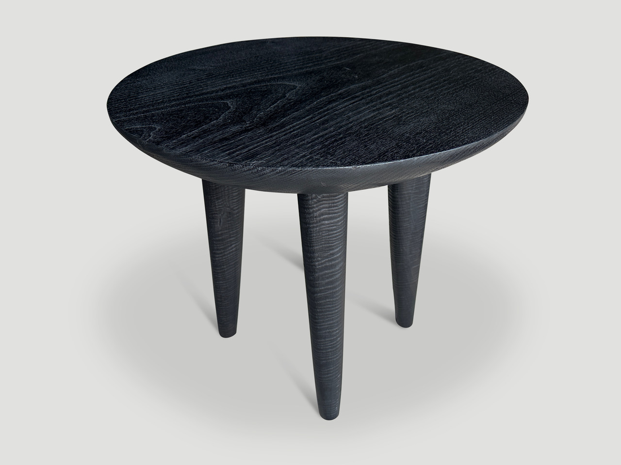 MINIMALIST CHARRED ROUND SIDE TABLE