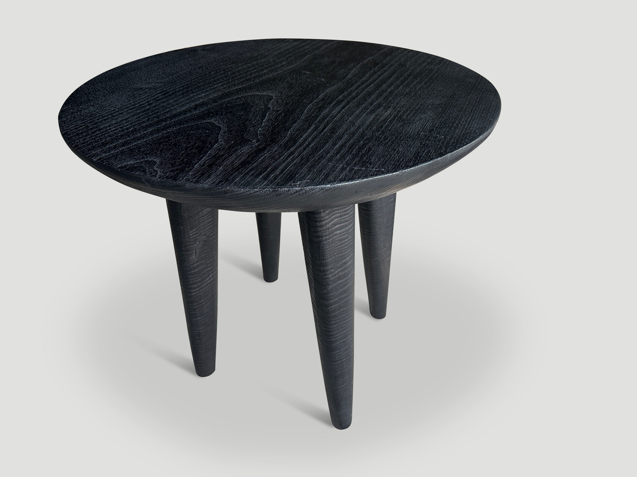 MINIMALIST CHARRED ROUND SIDE TABLE