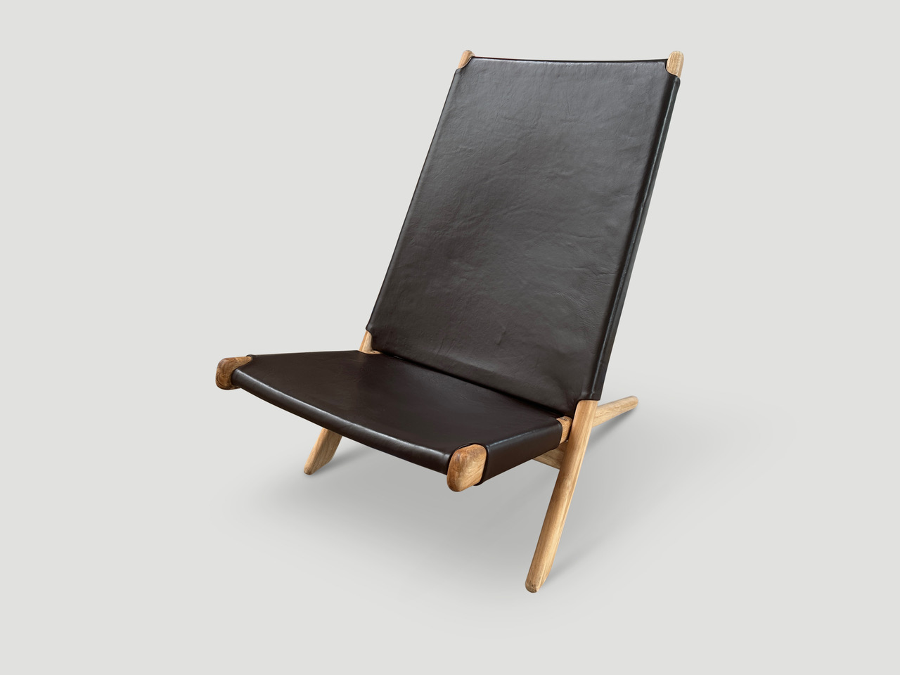 minimalist folding leather chair