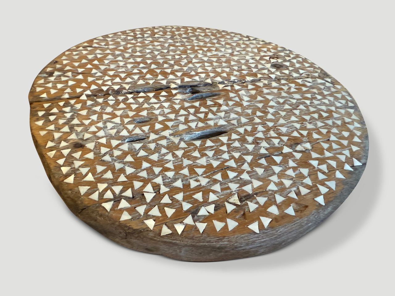 shell inlaid wheel