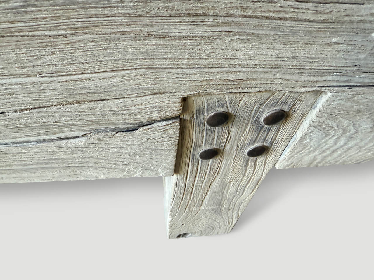 IMPRESSIVE LOG STYLE BENCH