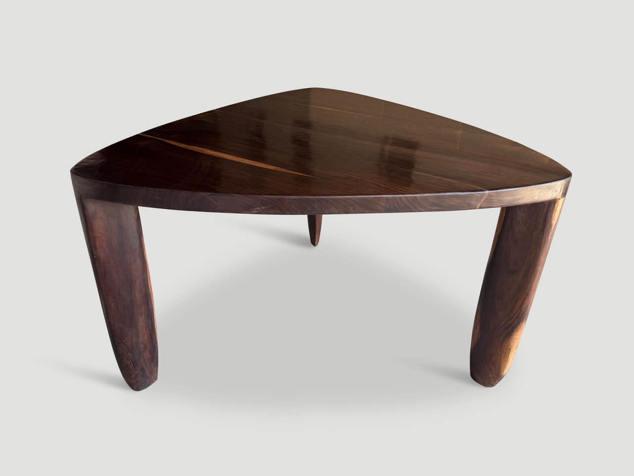 IMPRESSIVE ROSEWOOD TABLE