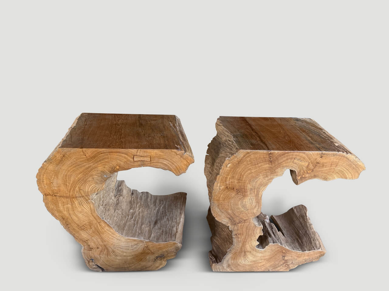SCULPTURAL CONSOLE OR PEDESTAL