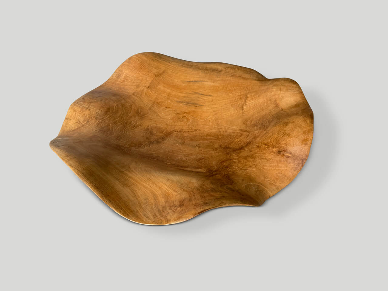 IMPRESSIVE SCULPTURAL BOWL OR PLATTER