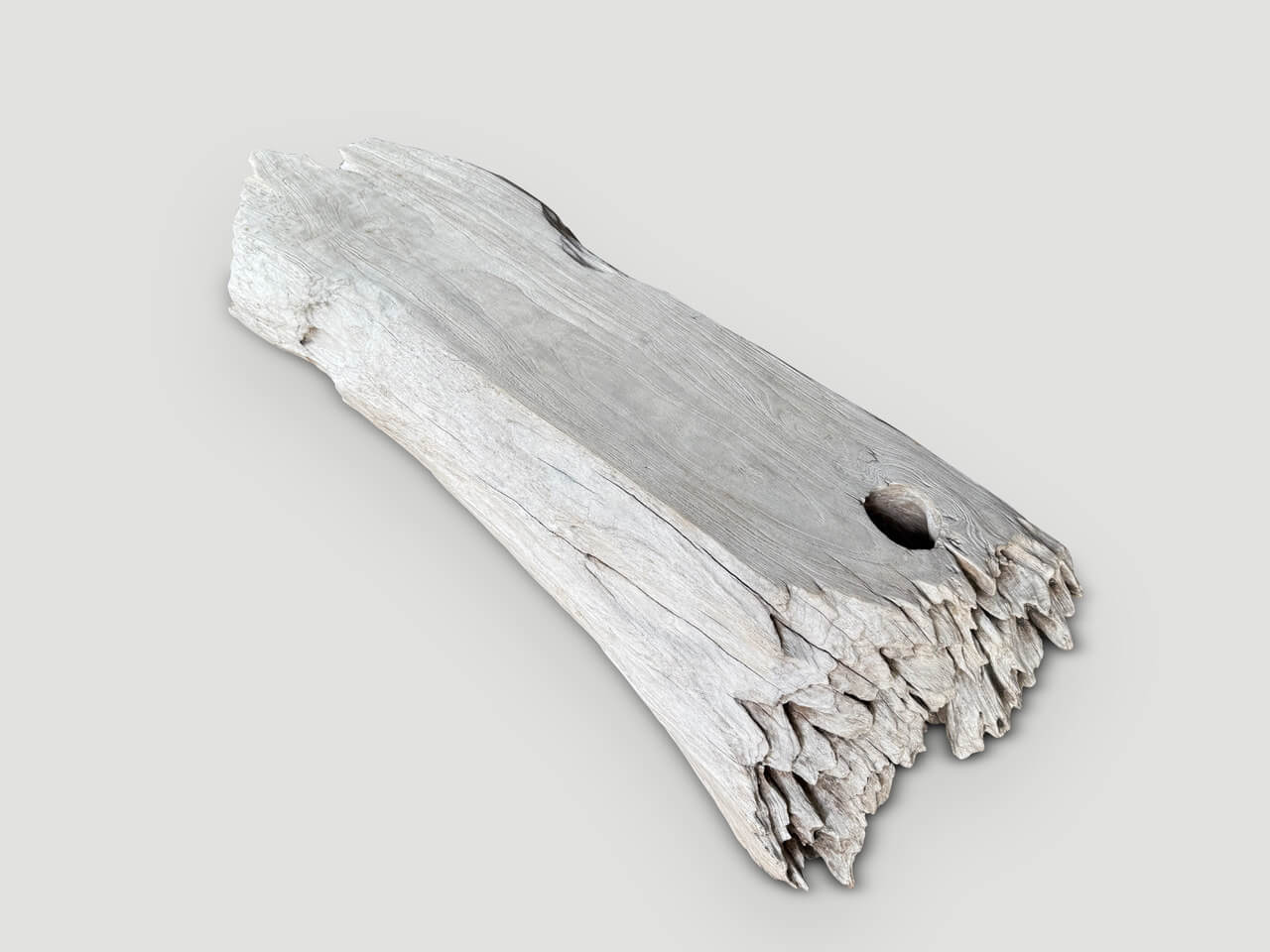 IMPRESSIVE LOG BENCH OR COFFEE TABLE