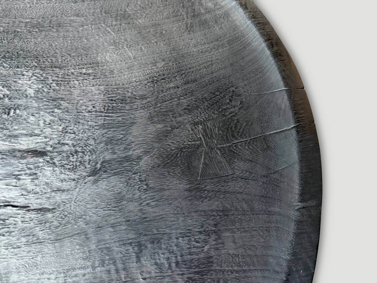 IMPRESSIVE LARGE CHARRED PLATTER