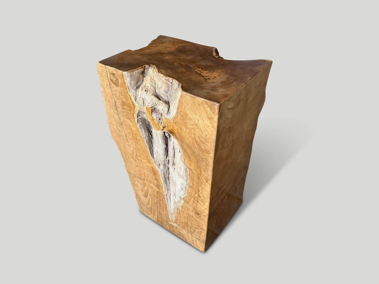 SCULPTURAL TEAK SIDE TABLE OR PEDESTAL