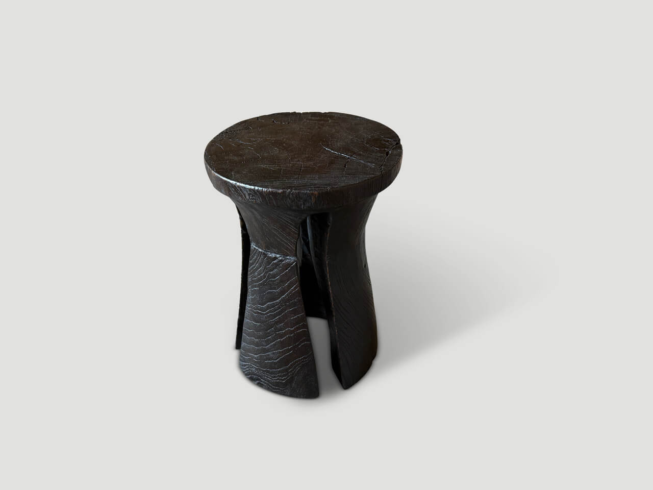 SCULPTURAL SIDE TABLE OR PEDESTAL