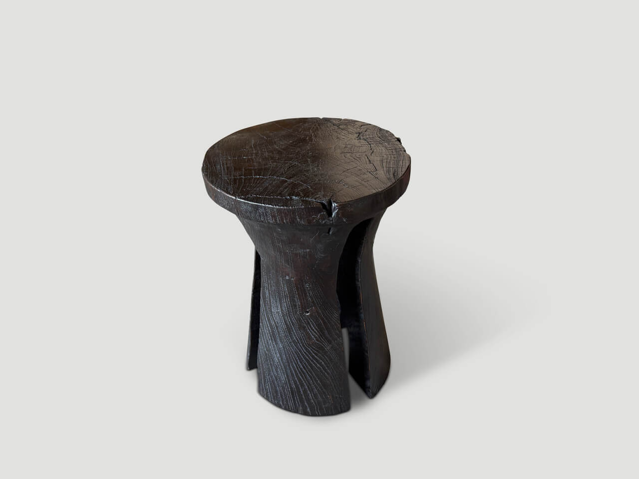 SCULPTURAL SIDE TABLE OR PEDESTAL