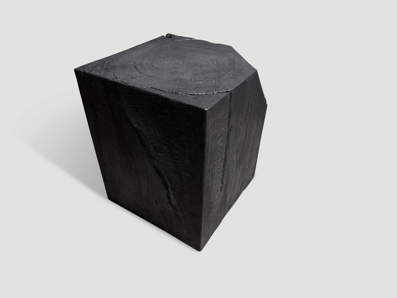 MINIMALIST CHARRED SIDE TABLE
