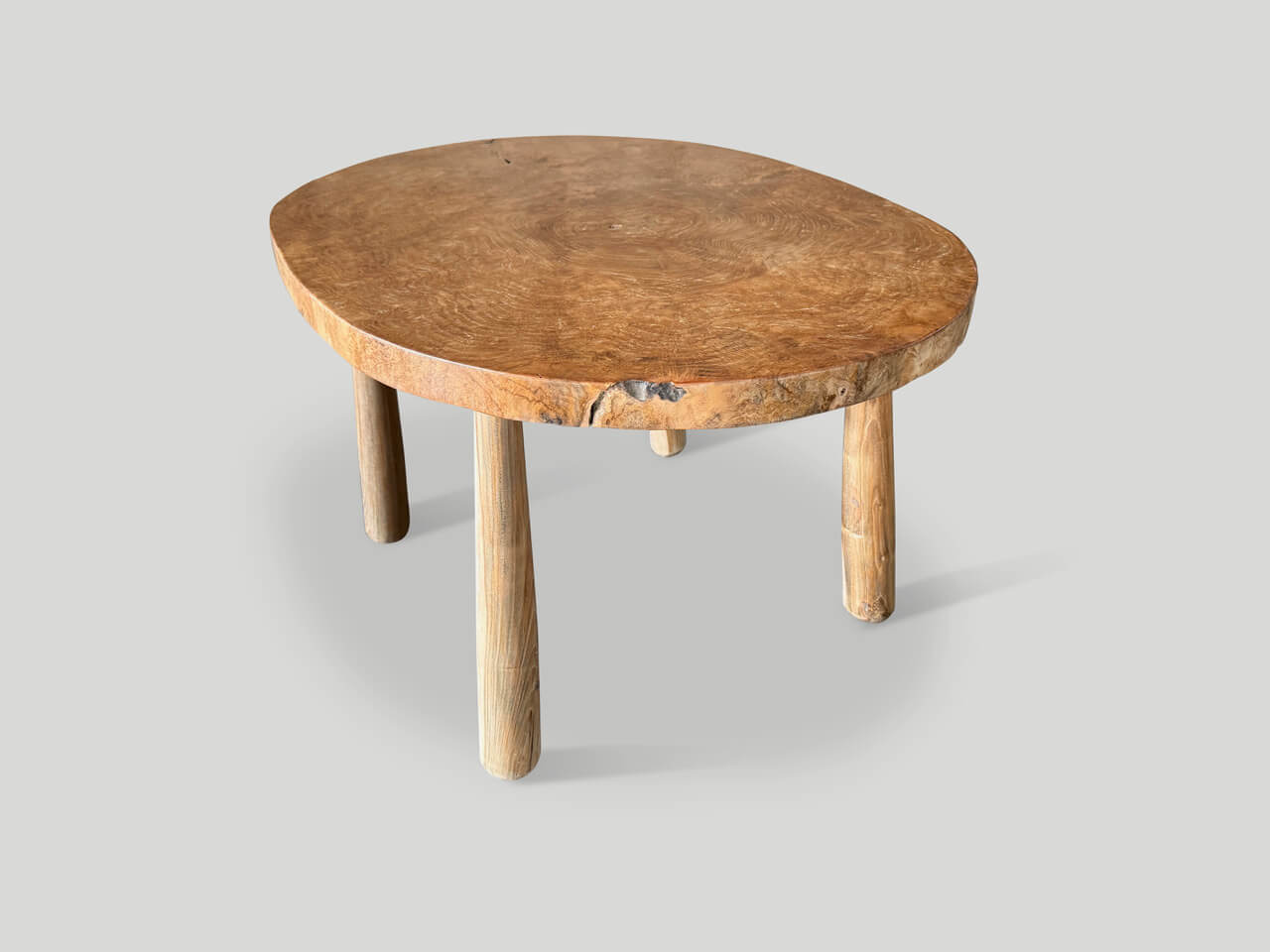 IMPRESSIVE LARGE OVAL SIDE TABLE OR ENTRY TABLE