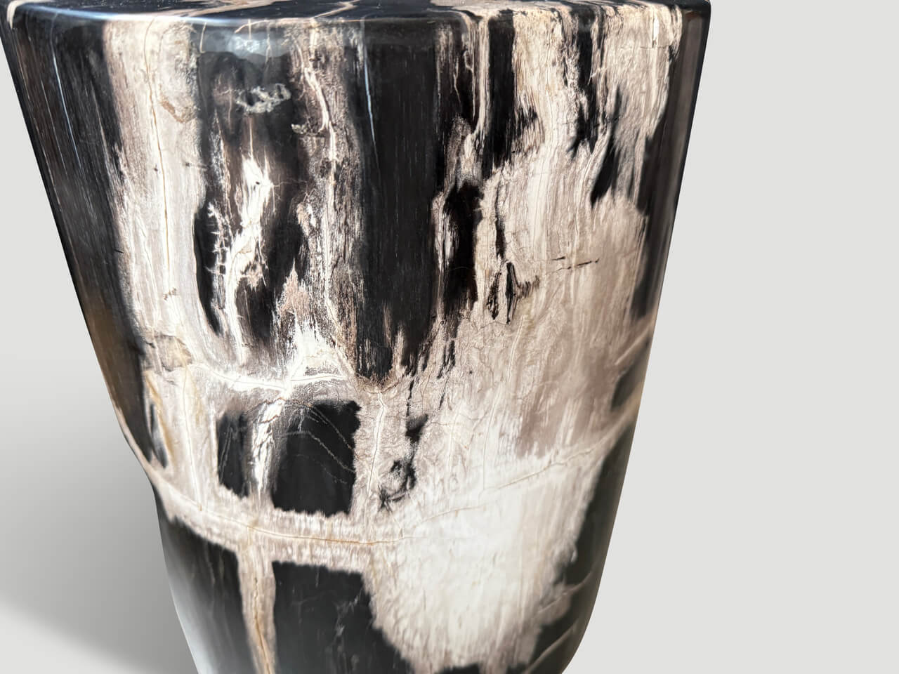 EXQUISITE ANCIENT PETRIFIED WOOD SIDE TABLE
