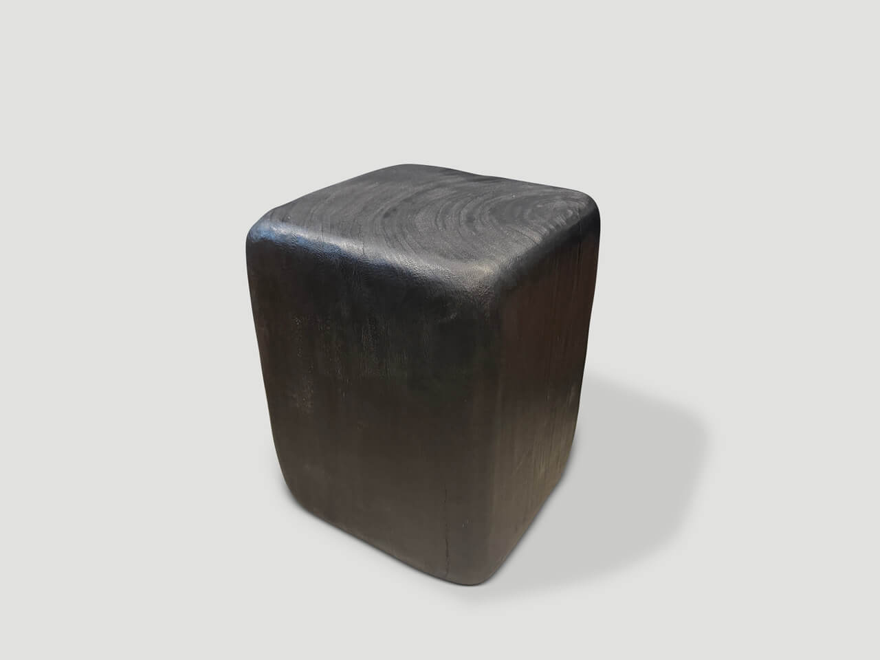 CHARRED MINIMALIST SIDE TABLE OR STOOL