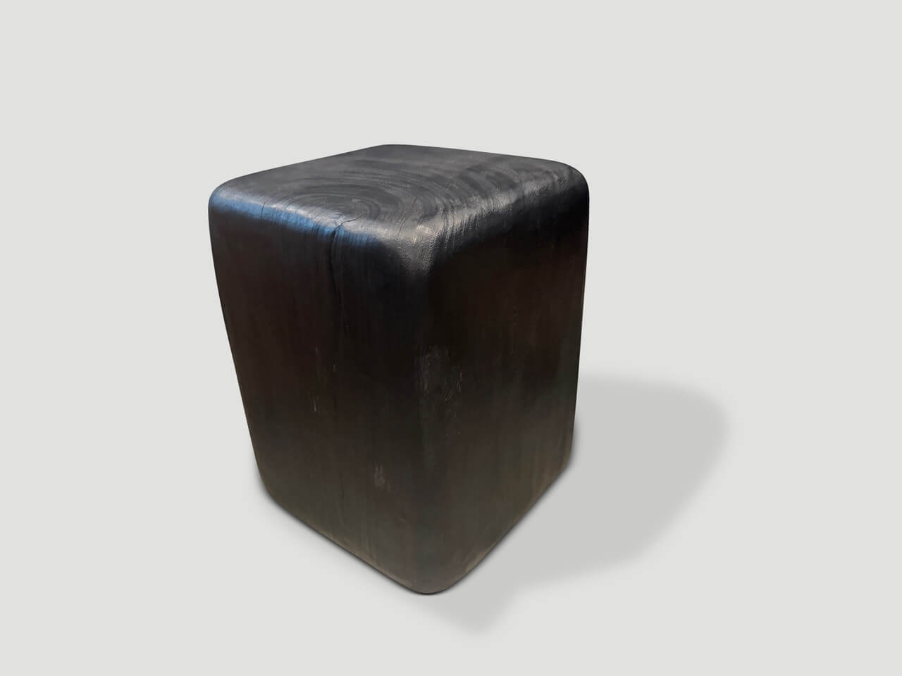 CHARRED MINIMALIST SIDE TABLE OR STOOL