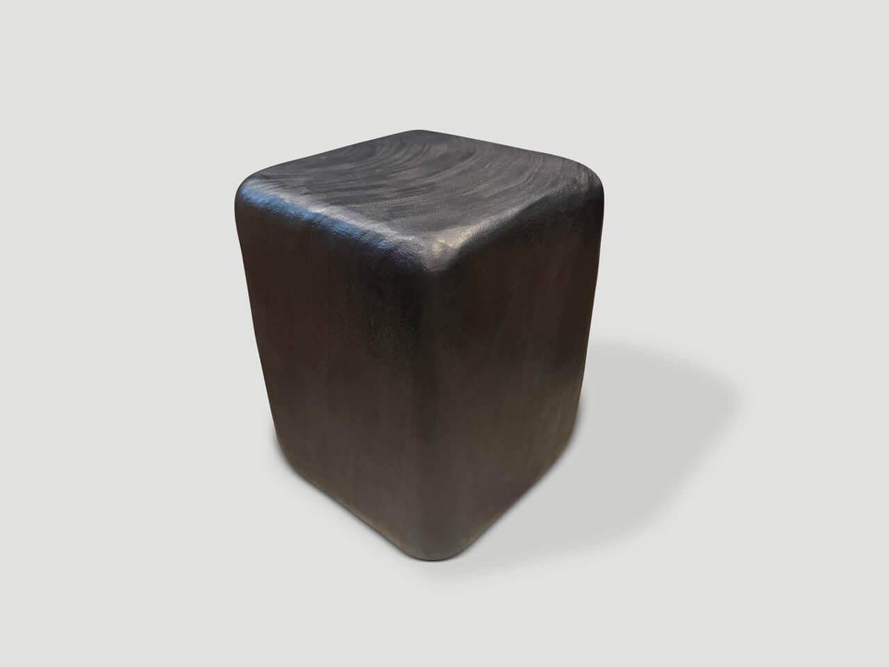 CHARRED MINIMALIST SIDE TABLE OR STOOL