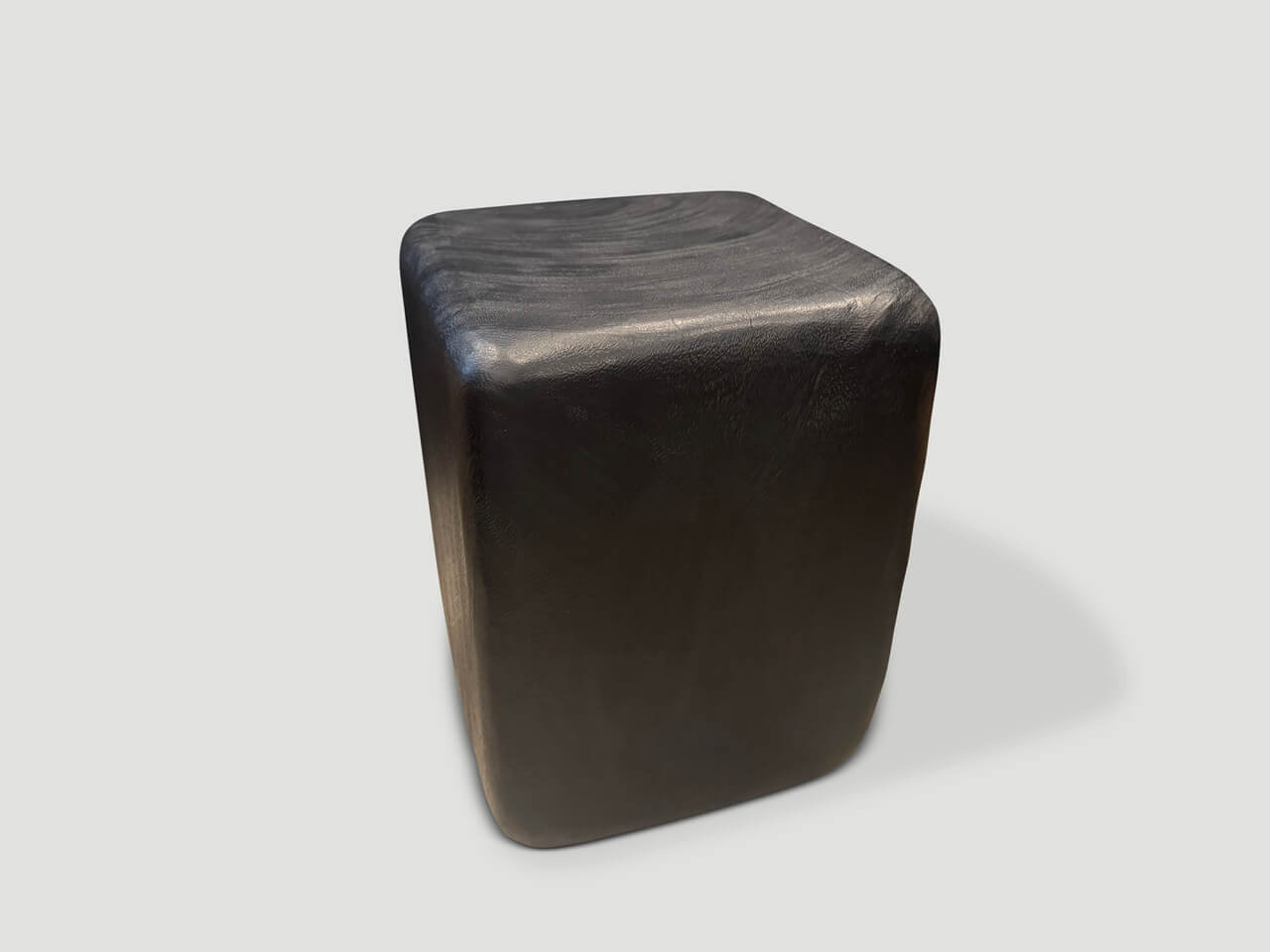 CHARRED MINIMALIST SIDE TABLE OR STOOL