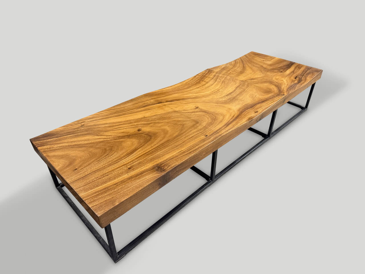 MINIMALIST SINGLE SLAB WAVE BENCH